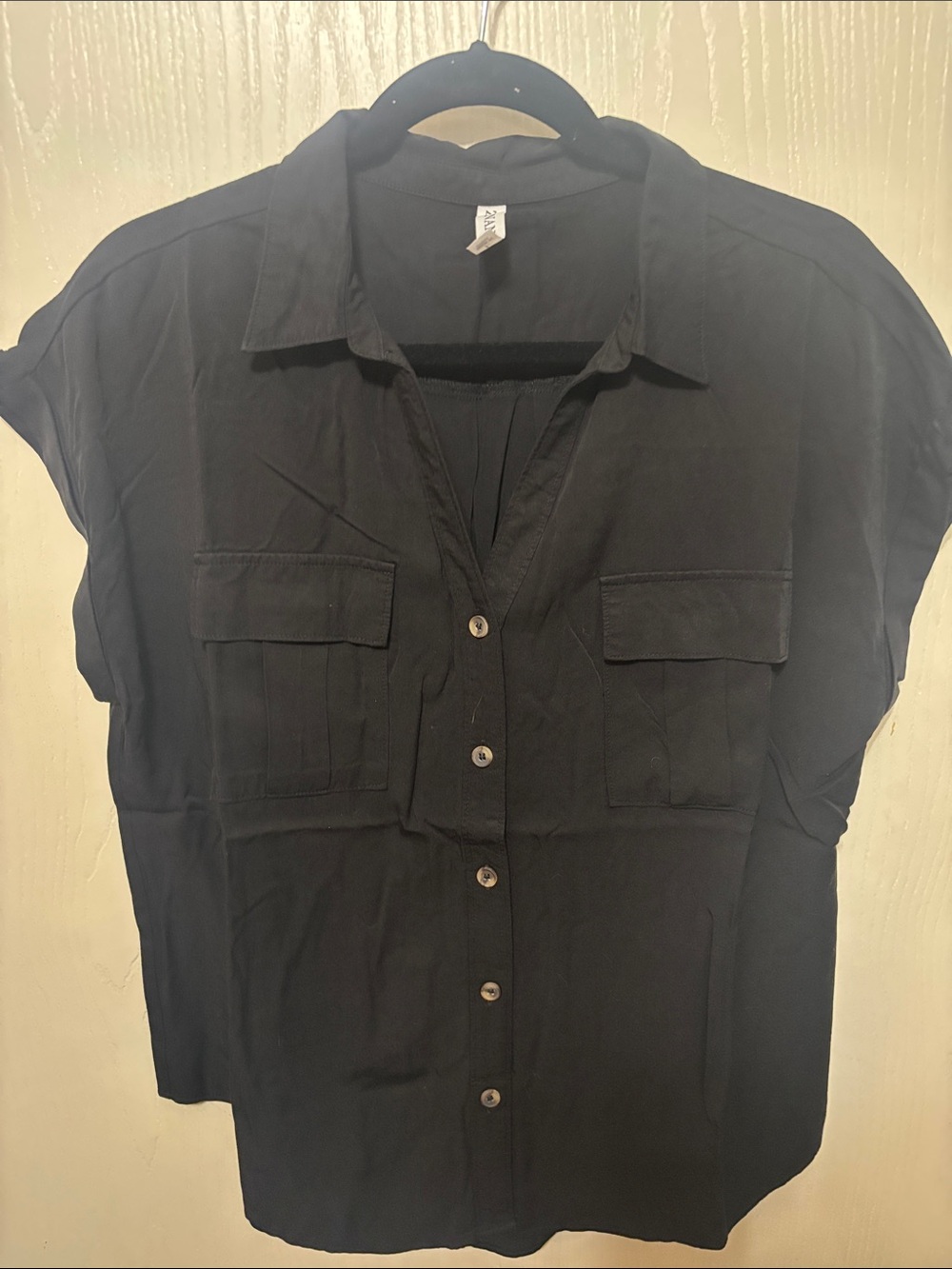 Zenana Outfitters Black Button-Front Utility Blouse - Picture 1 of 1